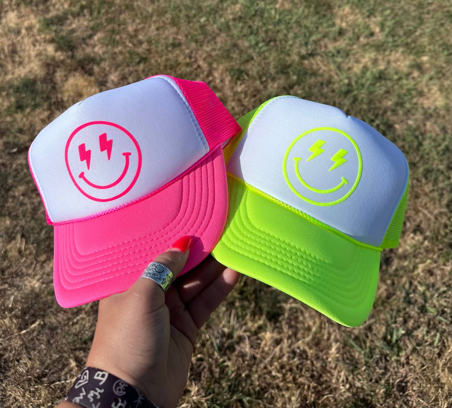 Smiley Foam Truckers: Neon Pink